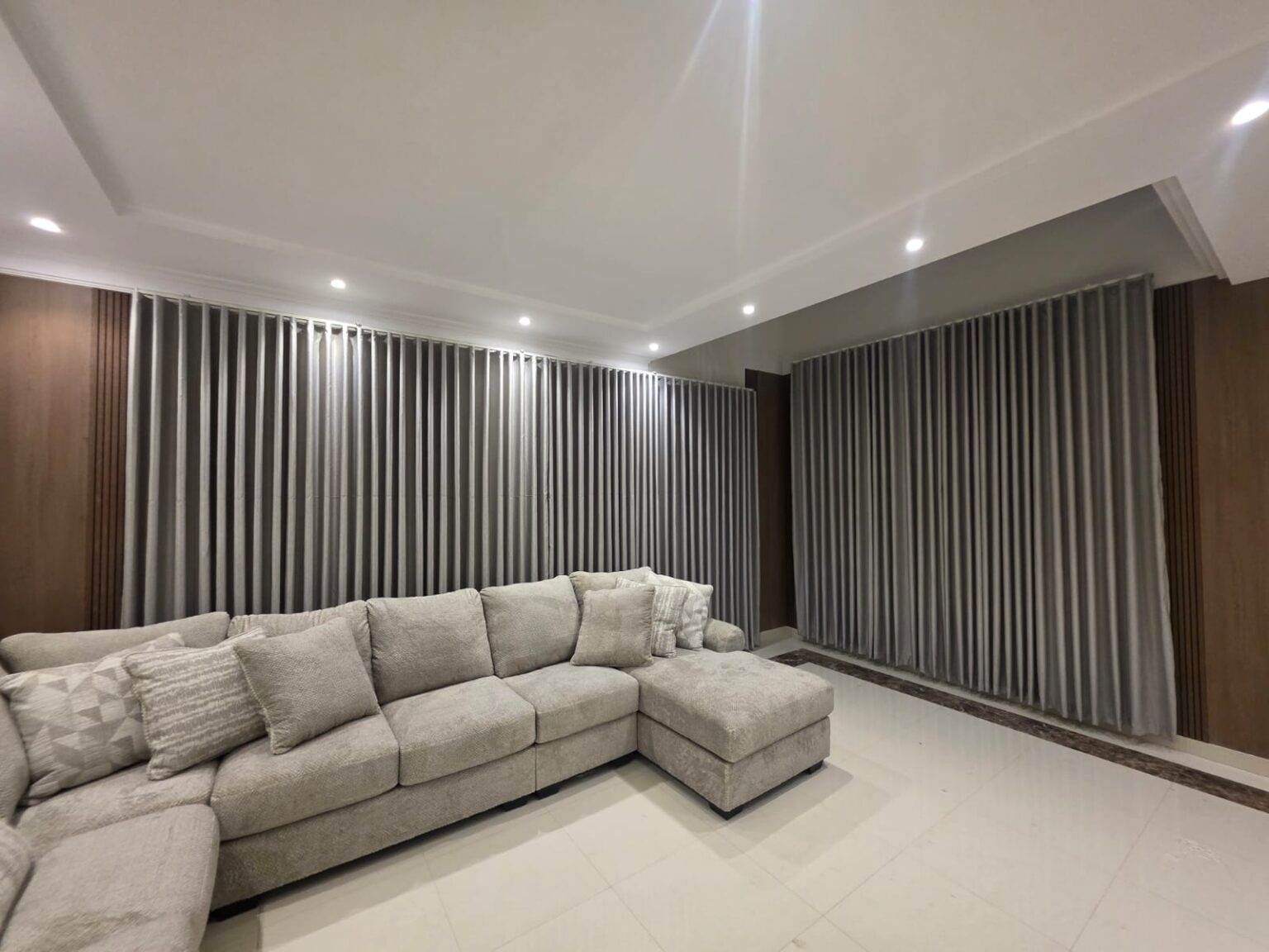 كنب وستائر whatsapp image 2026 03 10 at 1.45.08 am (1)